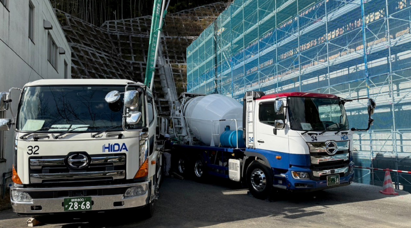 04 生コン輸送事業